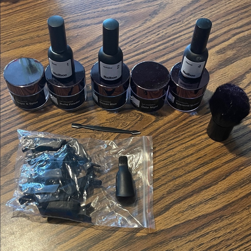 Nailboo Press-On Nails Kit - Black and Gray